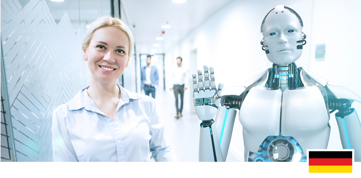 HEaderfoto: Frau mit einer künstlichen Inteligenz in Form eine Roboters