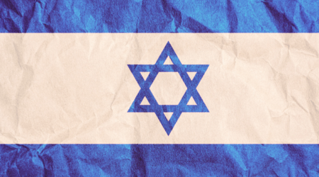 Israels Flagge ist zu sehen.