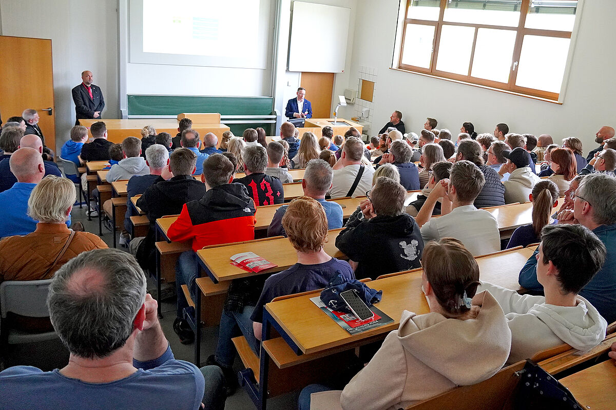 Einführungsveranstaltung im Hörsaal der Fakultät für Maschinenbau