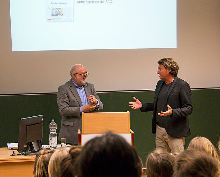 F.A.Z.-Herausgeber Werner D´Inka als Gastredner an der Hochschule Stralsund