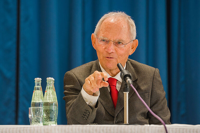 Wolfgang Schäuble, Präsident des Deutschen Bundestags a.D., besuchte die Hochschule Stralsund am 30. Mai 2022.